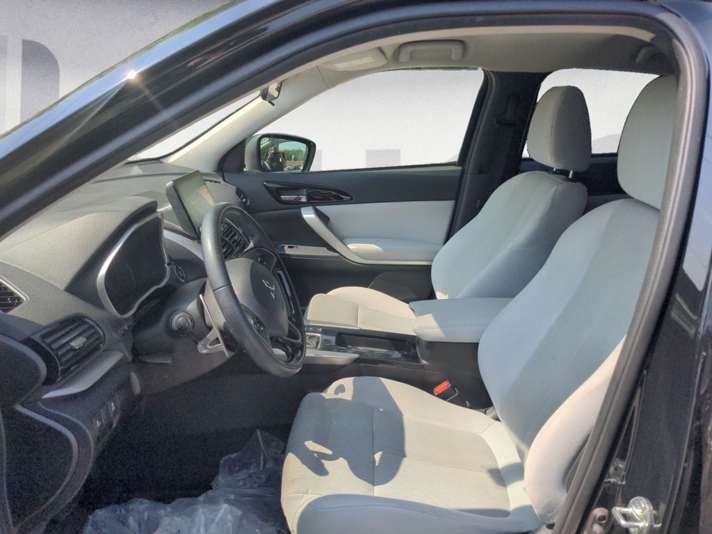 2022 Mitsubishi ECLIPSE CROSS SE