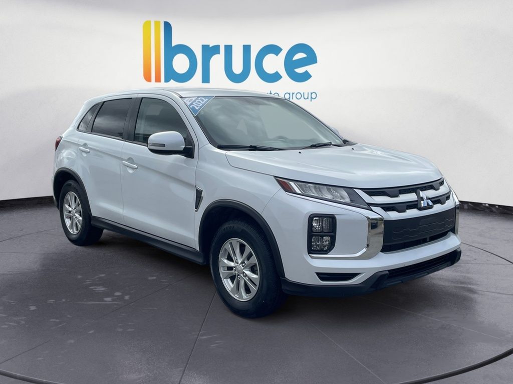 2022 Mitsubishi RVR SE