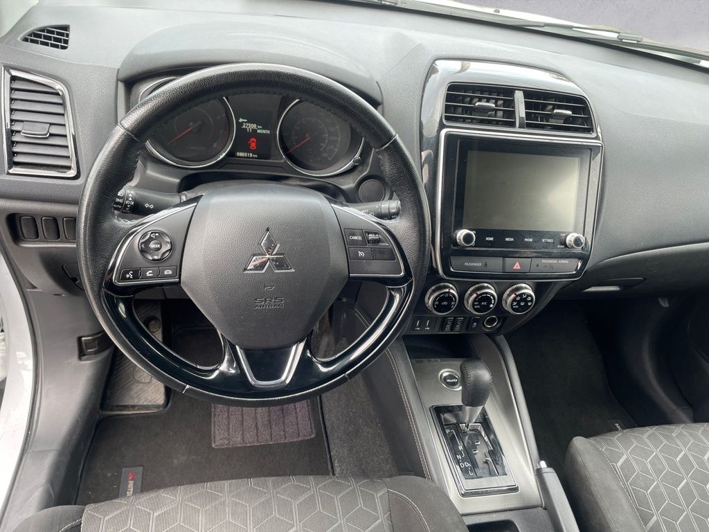 2022 Mitsubishi RVR SE