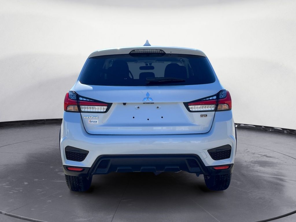 2024 Mitsubishi RVR SE