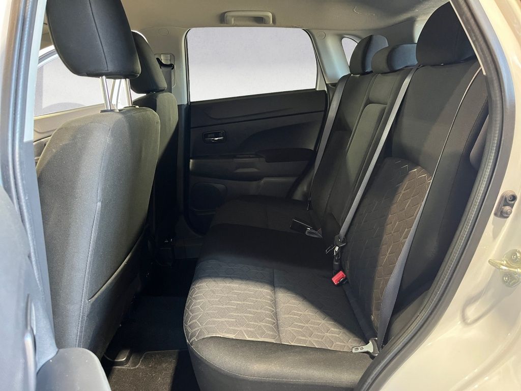 2024 Mitsubishi RVR SE