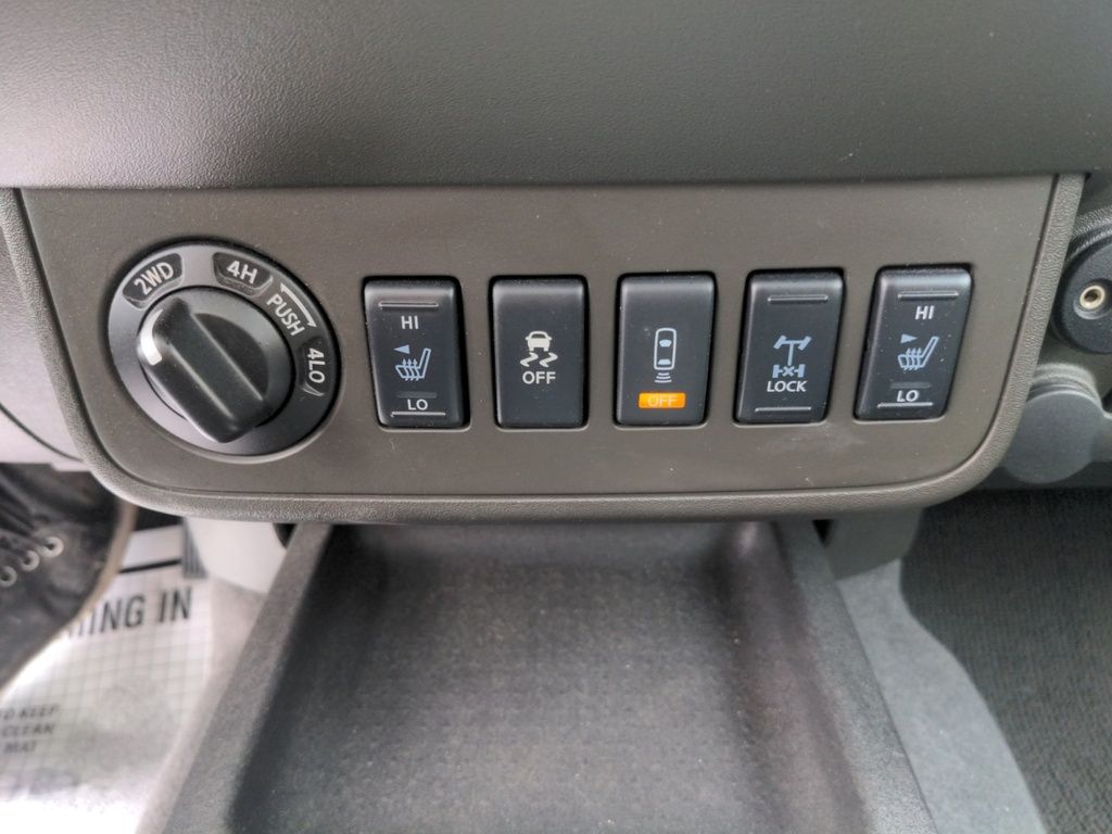 Nissan Frontier PRO-4X !! Ultra Low KMS !! Fresh Trade! 2018