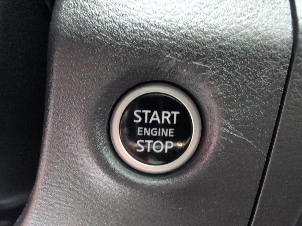 2024 Nissan Frontier PRO-4X - Luxury 4x4 !