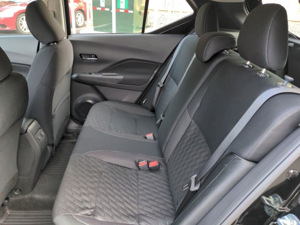 2025 Nissan Kicks Play SV! Demo Special!