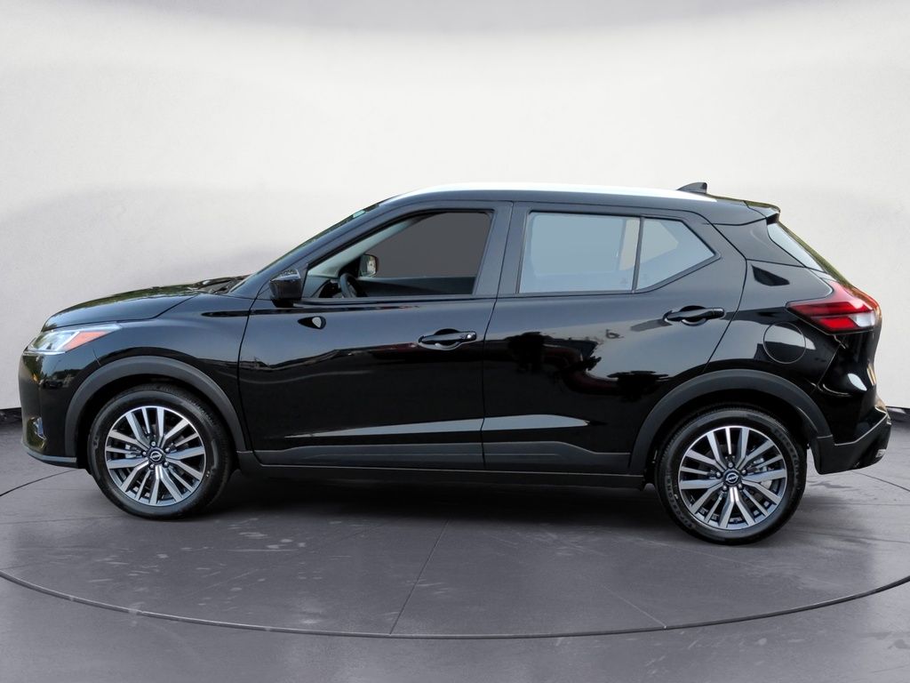 2025 Nissan Kicks Play SV! Demo Special!