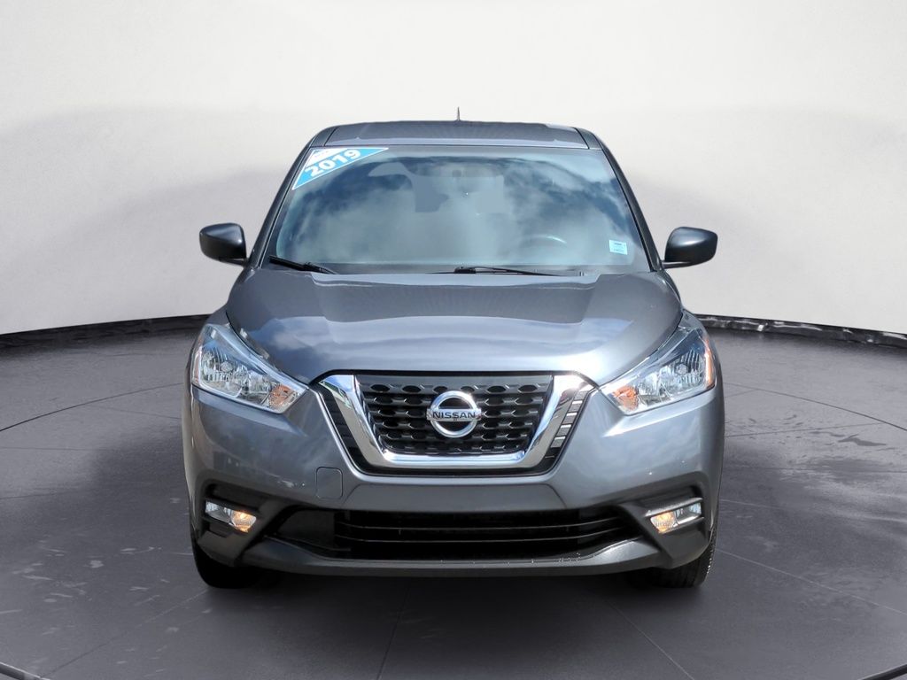 Nissan Kicks S LOW KMS 2019