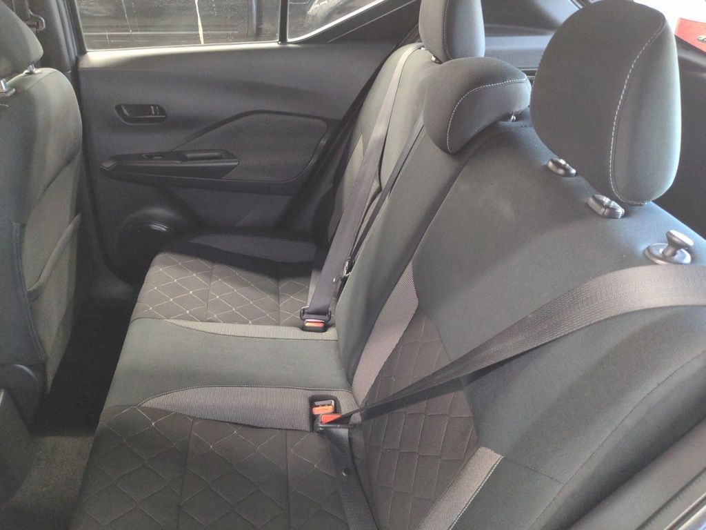 Nissan Kicks S LOW KMS 2019