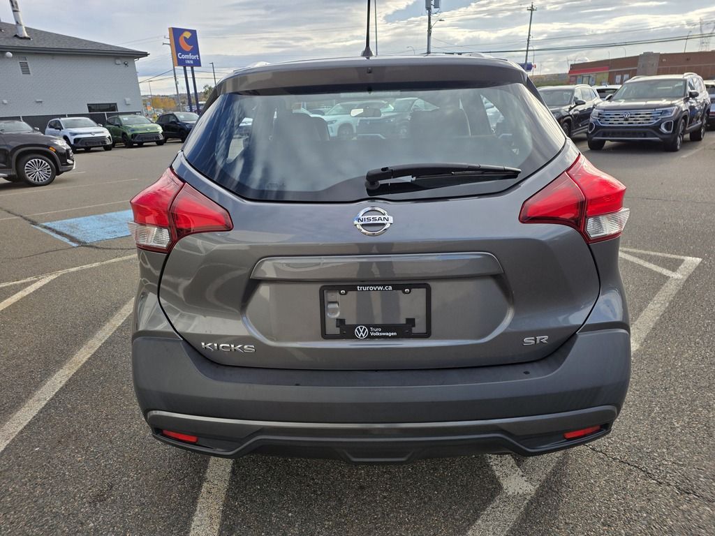 2019 Nissan Kicks SR