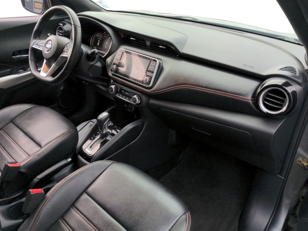 2019 Nissan Kicks SR!