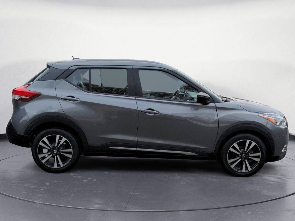 2019 Nissan Kicks SR!