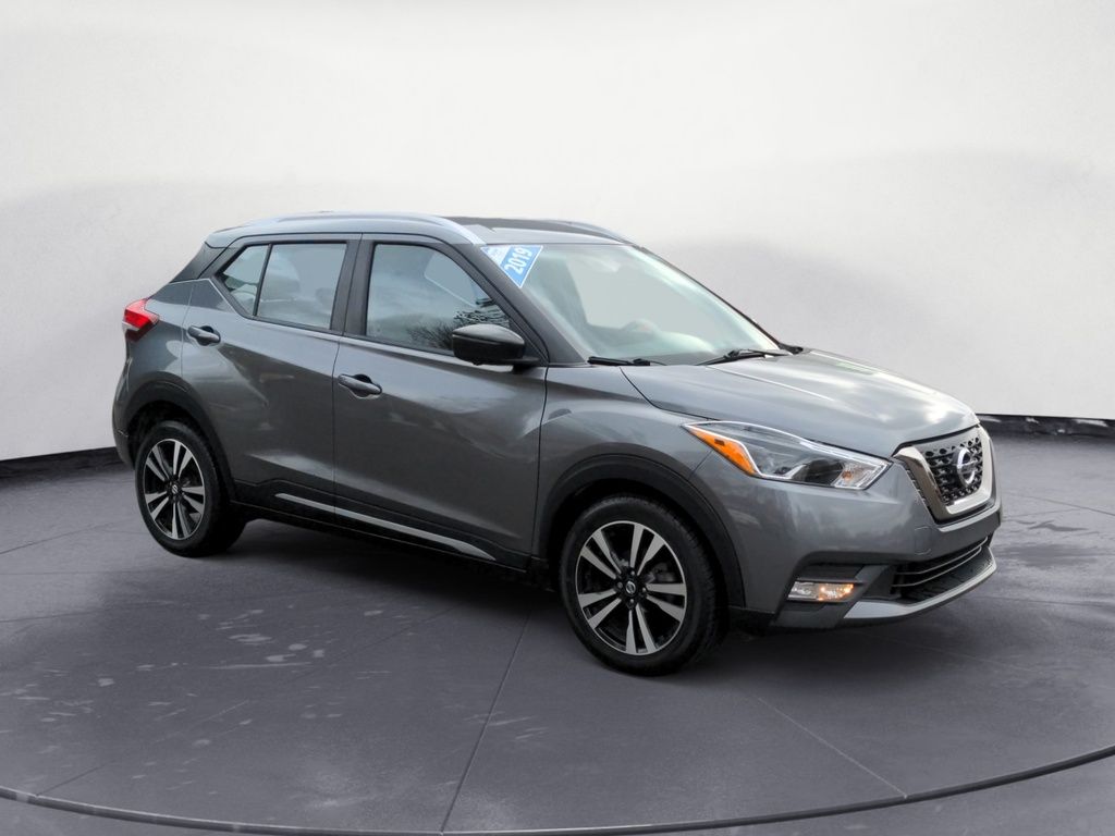 2019 Nissan Kicks SR!
