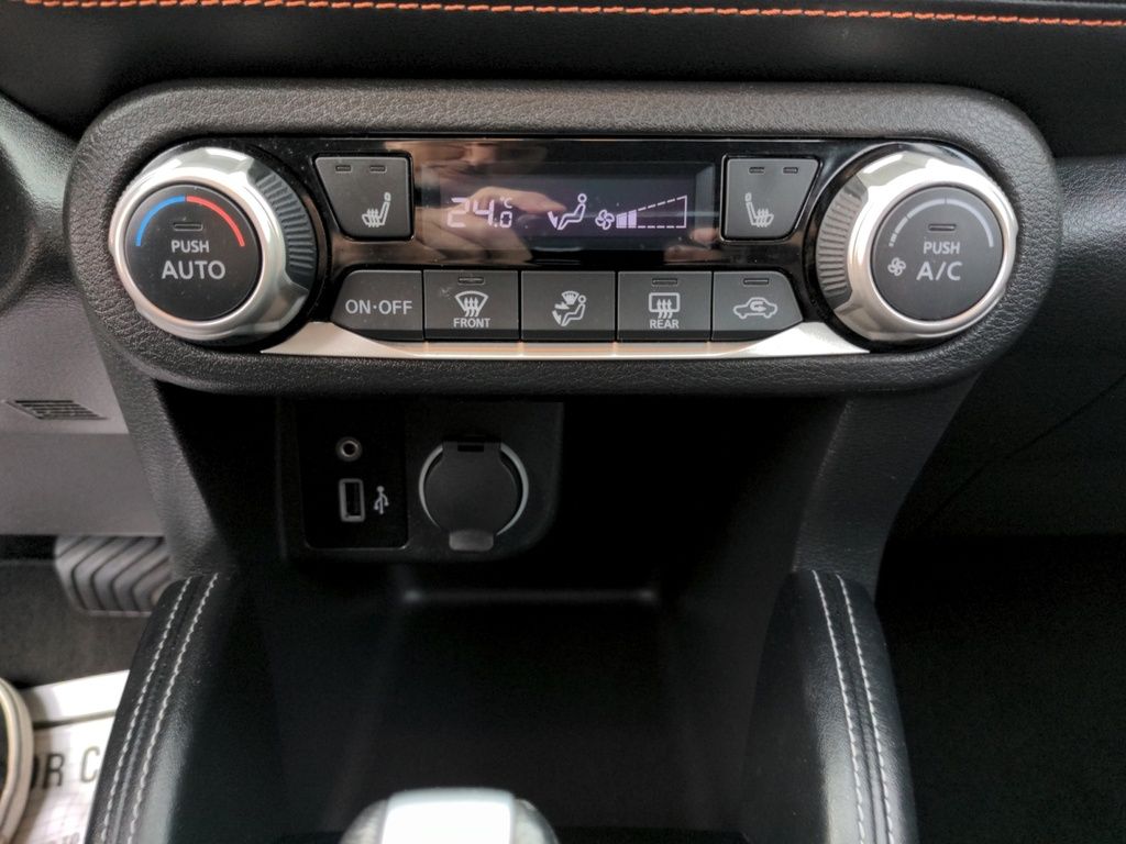 2019 Nissan Kicks SR!