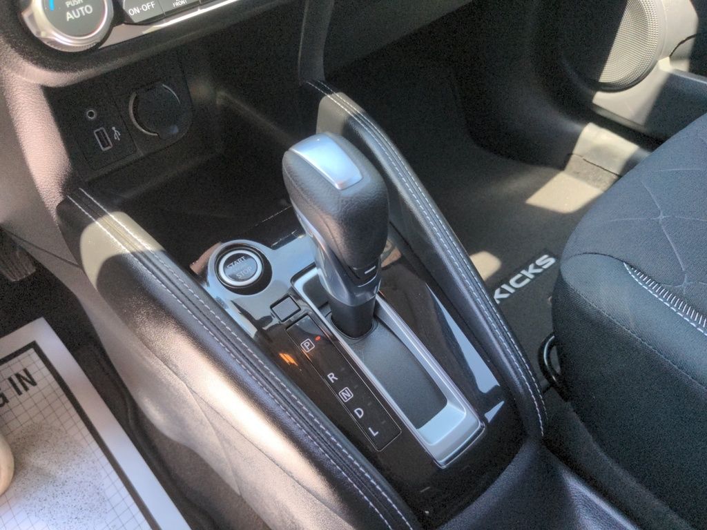 2020 Nissan Kicks SV LOW KMS