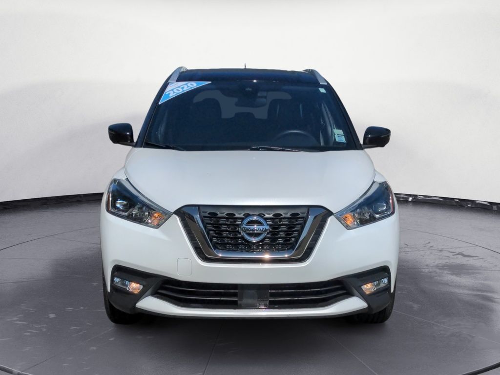 2020 Nissan Kicks SR LOW KMS!