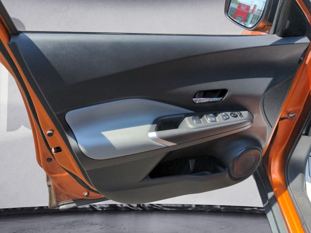 2021 Nissan Kicks SR LOW KMS!