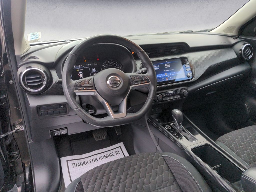 Nissan Kicks SV LOW KMS! 2021