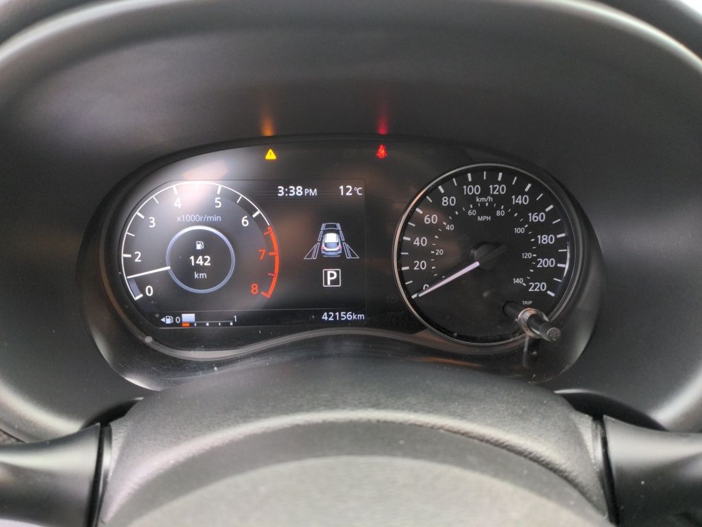 Nissan Kicks SV LOW KMS! 2021