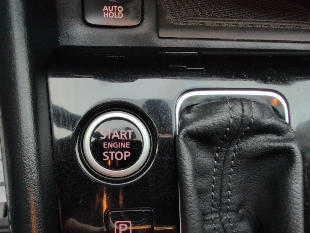 2021 Nissan Kicks SR LOW KMS