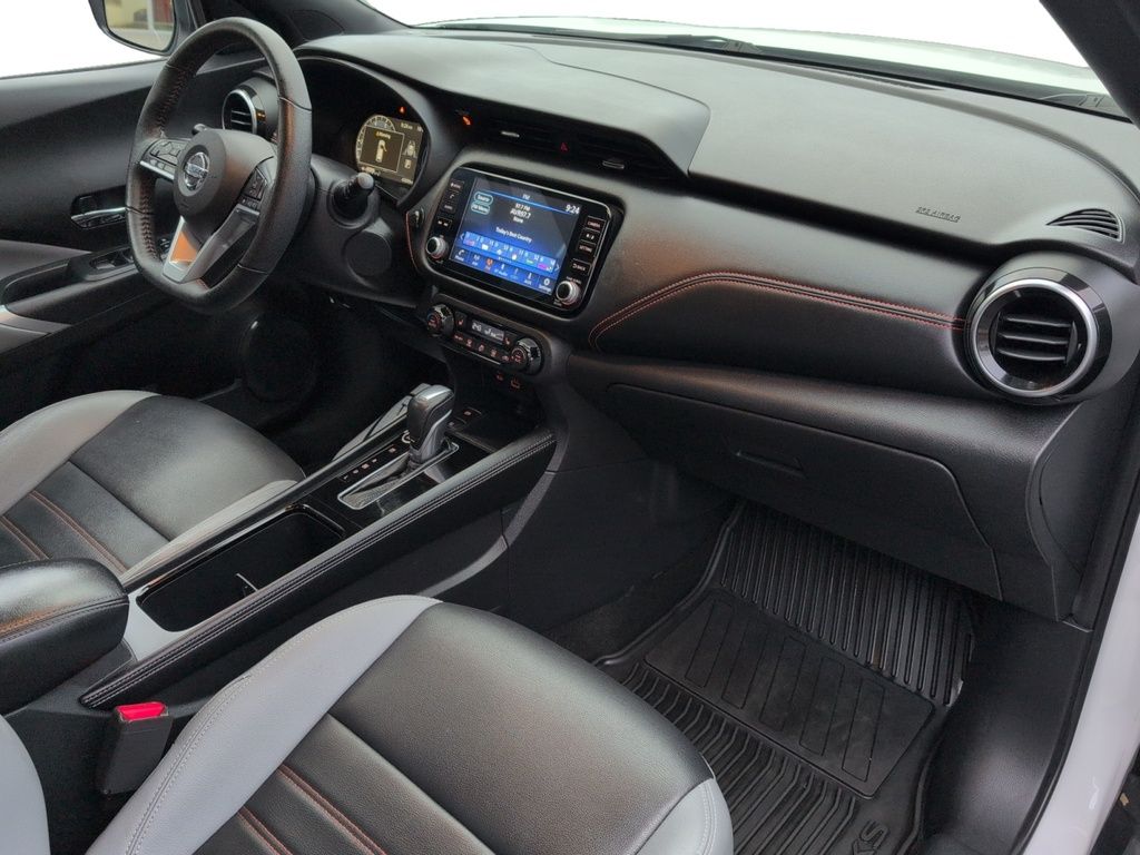 2021 Nissan Kicks SR LOW KMS