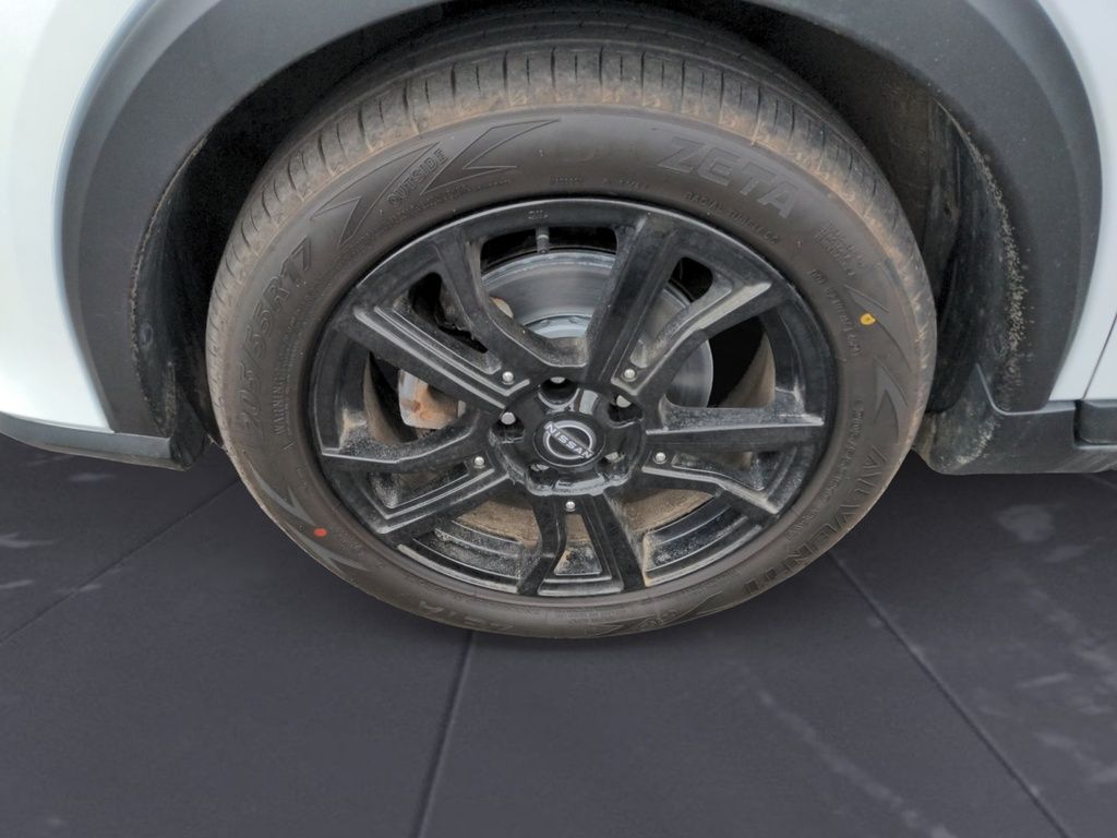 2022 Nissan Kicks SV PREM