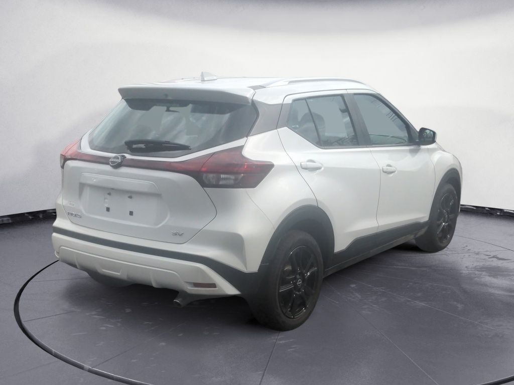 2022 Nissan Kicks SV PREM