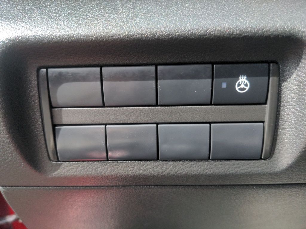 Nissan Kicks SR Premium LOW KMS!! 2023