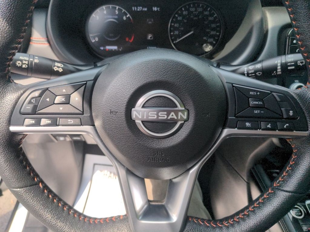 2024 Nissan Kicks SR Premium LOW KMS!!