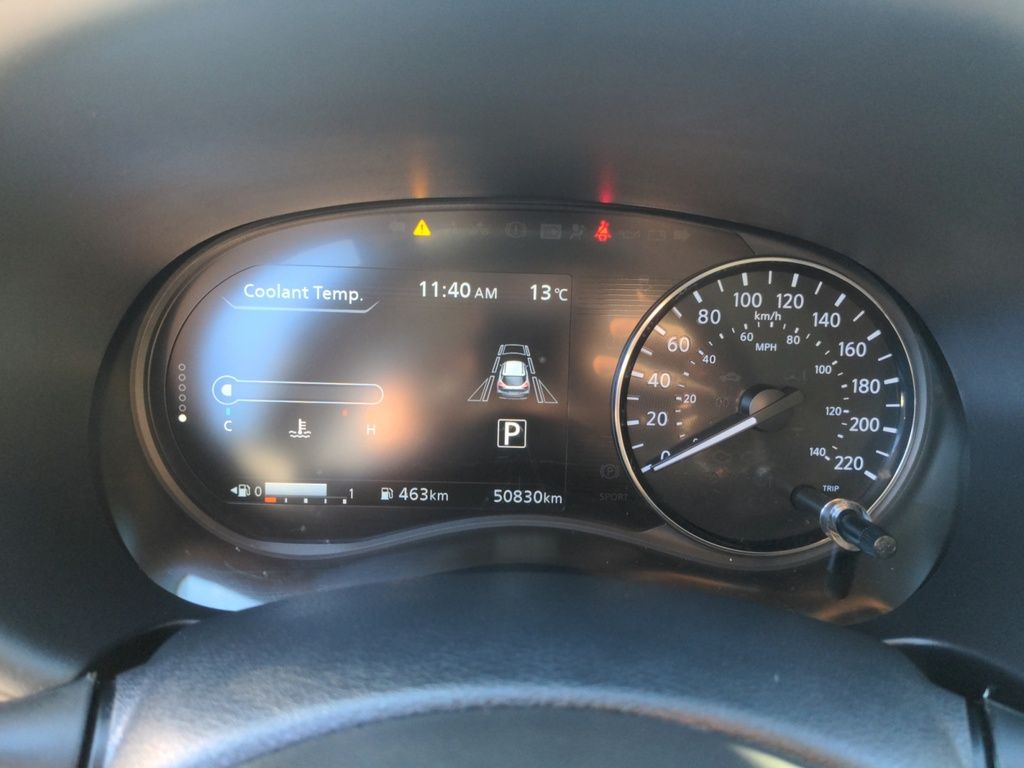 Nissan Kicks SR ! LOW KMS! Black Rims ! 2024