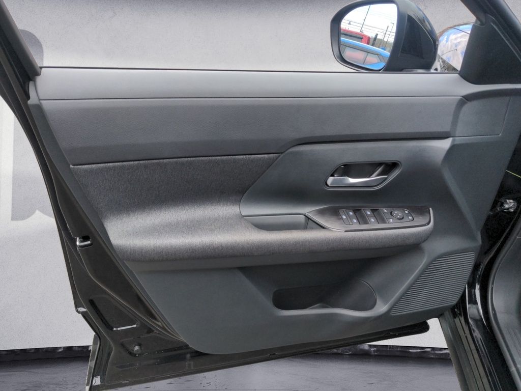 Nissan Kicks SV AWD! Manager Special ! 2025