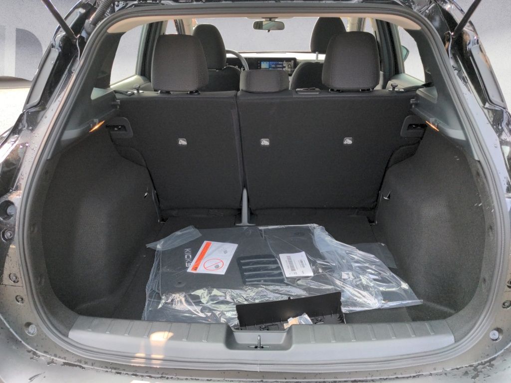 2025 Nissan Kicks S front wheel drive!