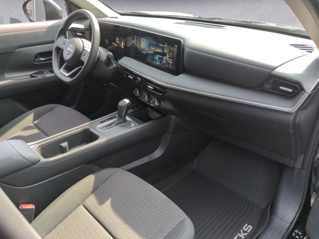 2025 Nissan Kicks S FWD - Demo Special