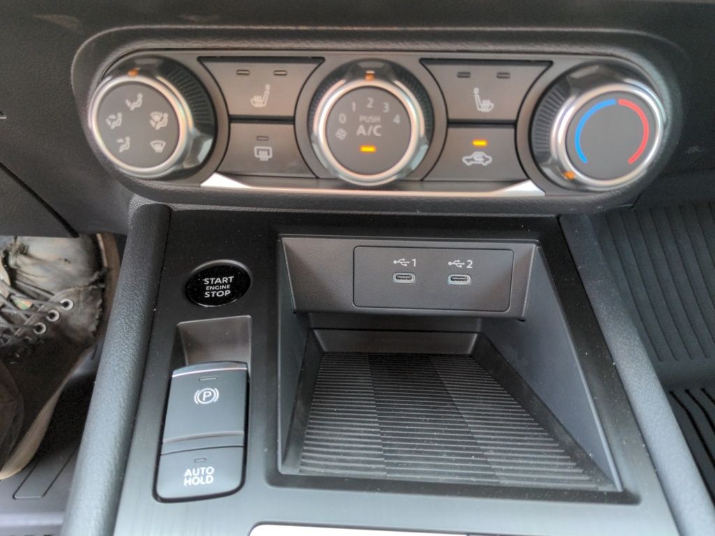 2025 Nissan Kicks S FWD - Demo Special