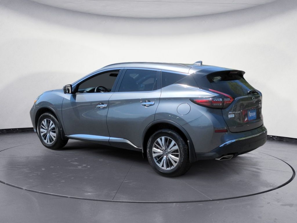 2023 Nissan Murano LOW KMS!!
