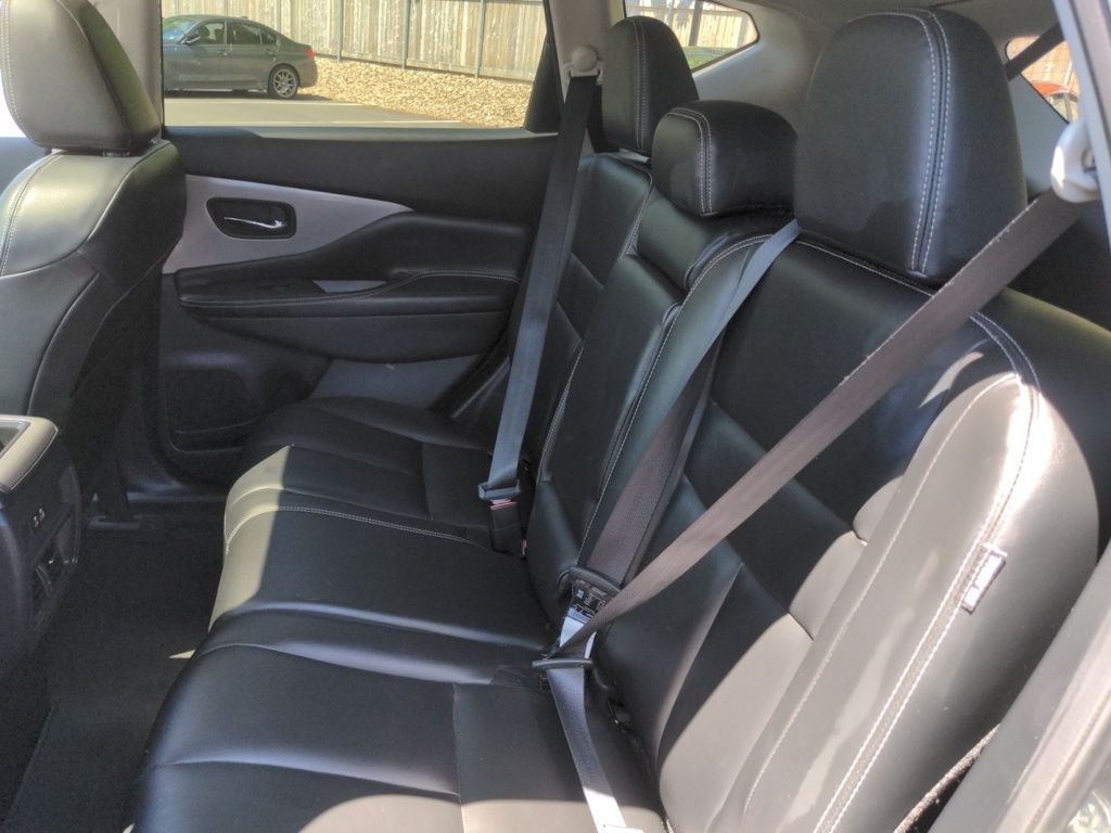 2023 Nissan Murano LOW KMS!!