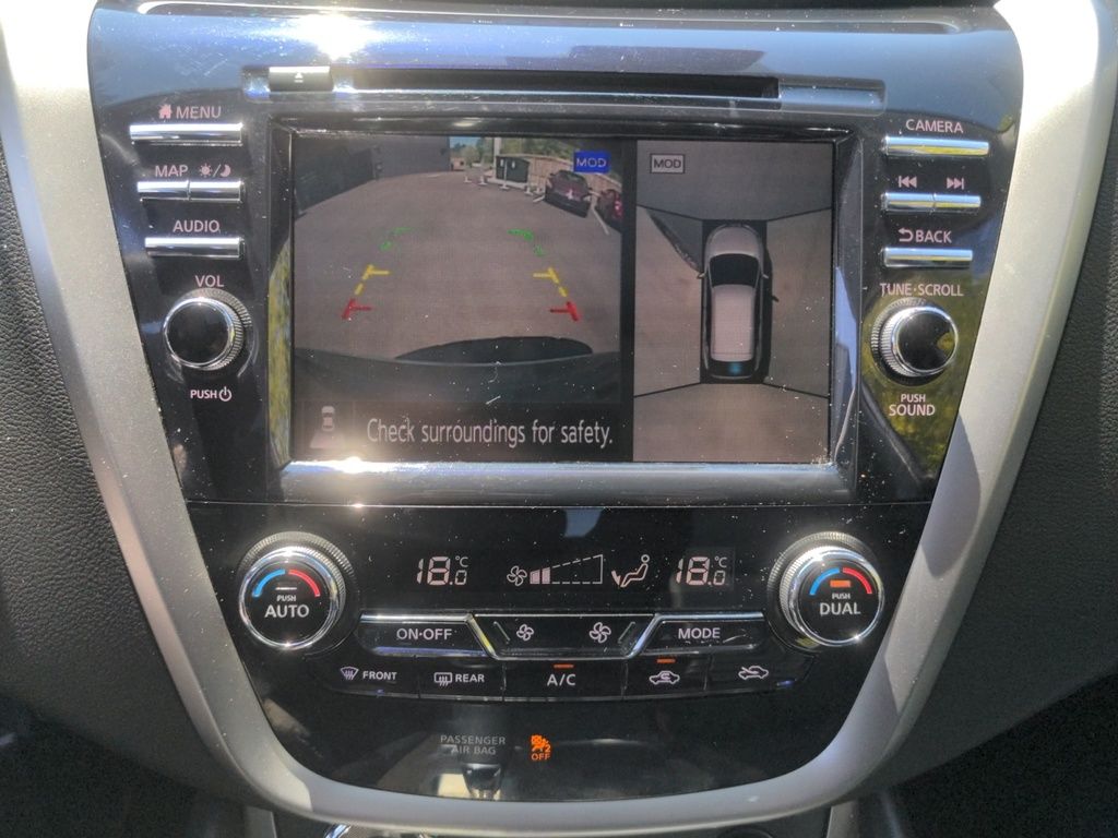 2023 Nissan Murano LOW KMS!!