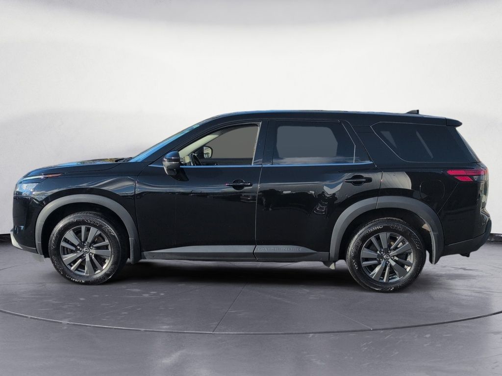 2022 Nissan Pathfinder S AWD - 8 Passenger, Heated Seats, Hitch