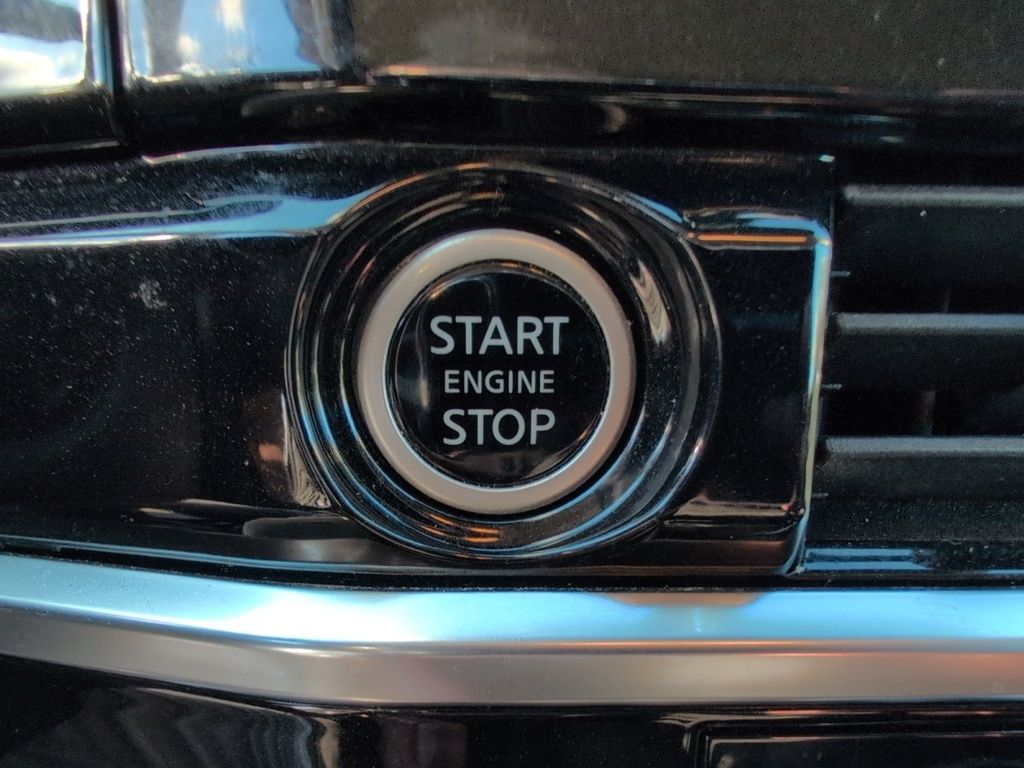 2022 Nissan Pathfinder S AWD - 8 Passenger, Heated Seats, Hitch