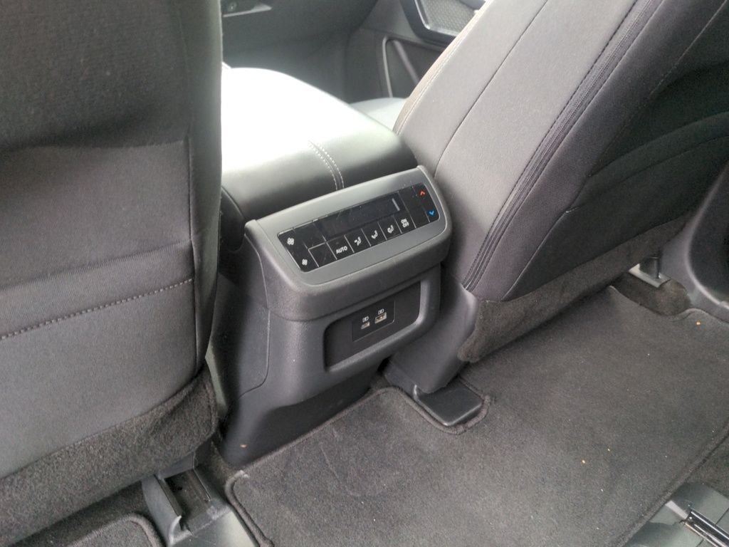 2024 Nissan Pathfinder SV AWD LOW KMS