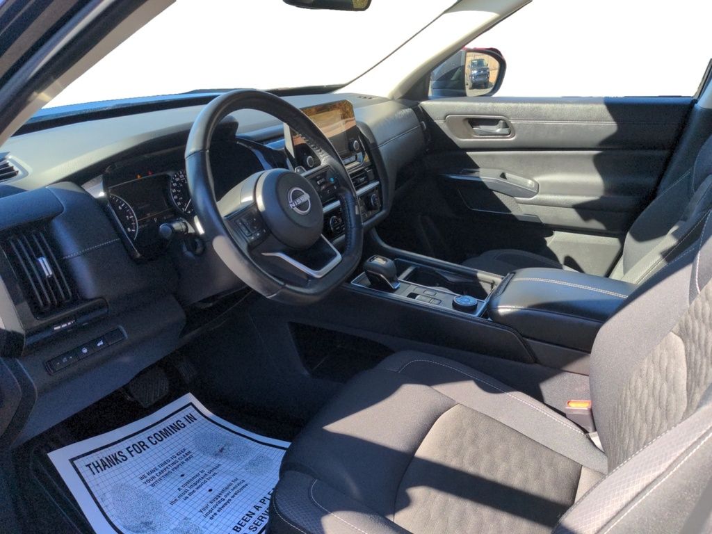 Nissan Pathfinder SV AWD!! 8 Seater!! Heated Seats! 2024