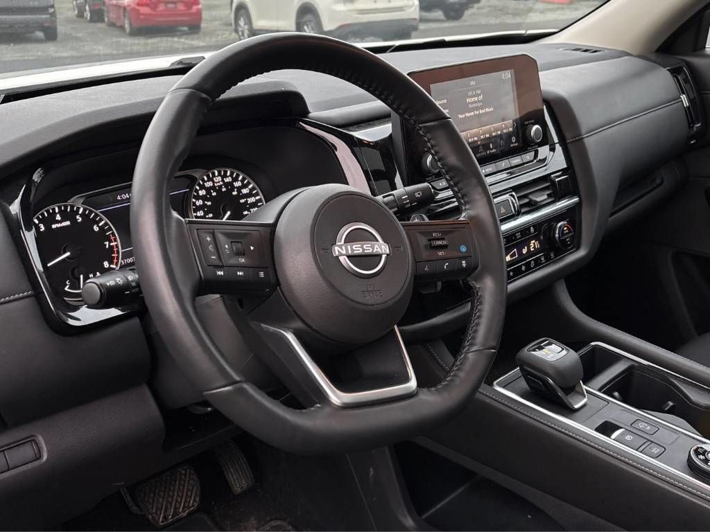 2024 Nissan Pathfinder SV AWD 8 Passenger!