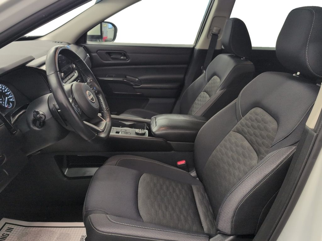 2024 Nissan Pathfinder SV AWD 8 Passenger!