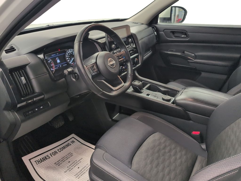 2024 Nissan Pathfinder SV AWD 8 Passenger!