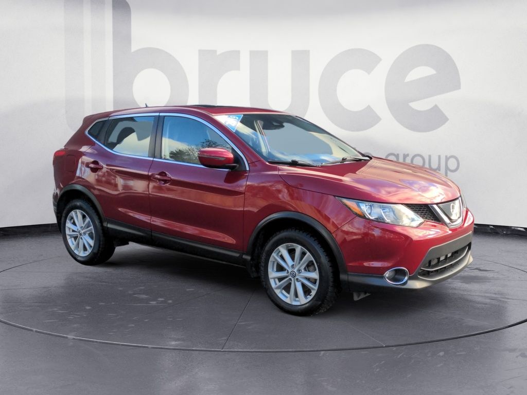 Nissan Qashqai AWD LOW KMS! 2019