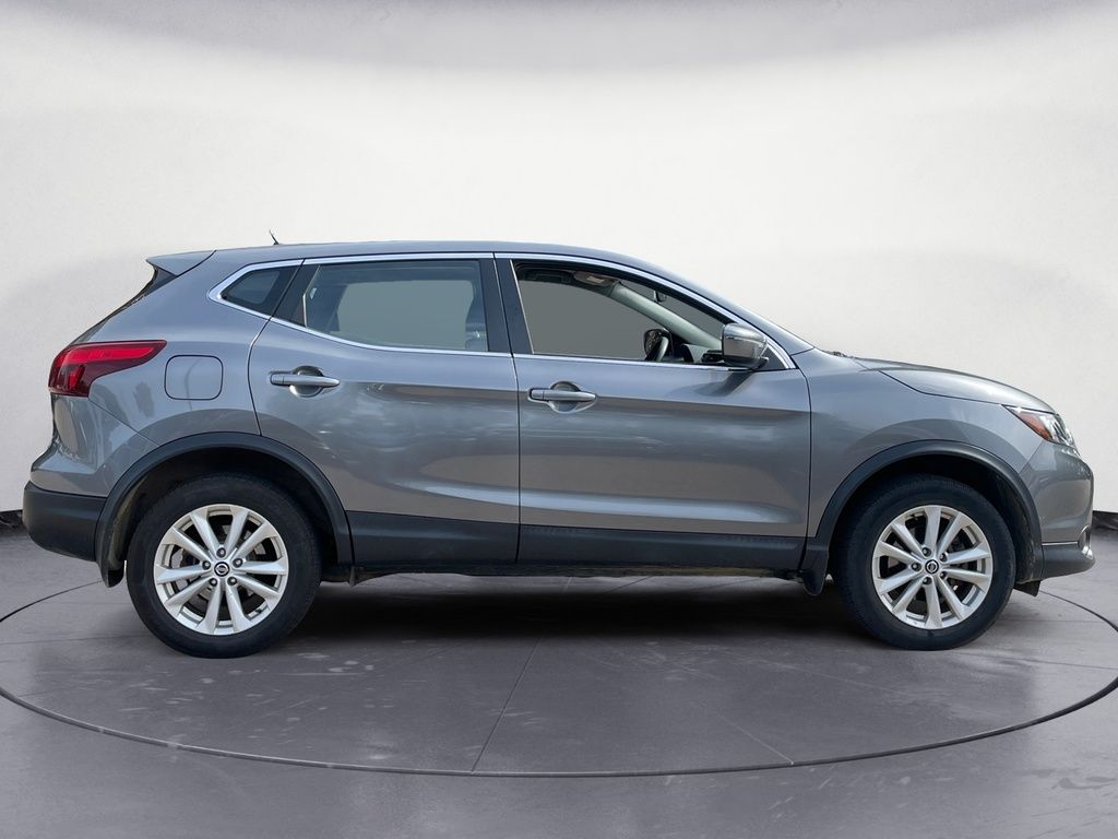 2019 Nissan Qashqai S