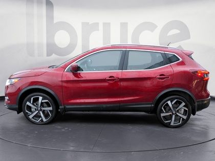 Nissan Qashqai AWD LOW KMS! 2021