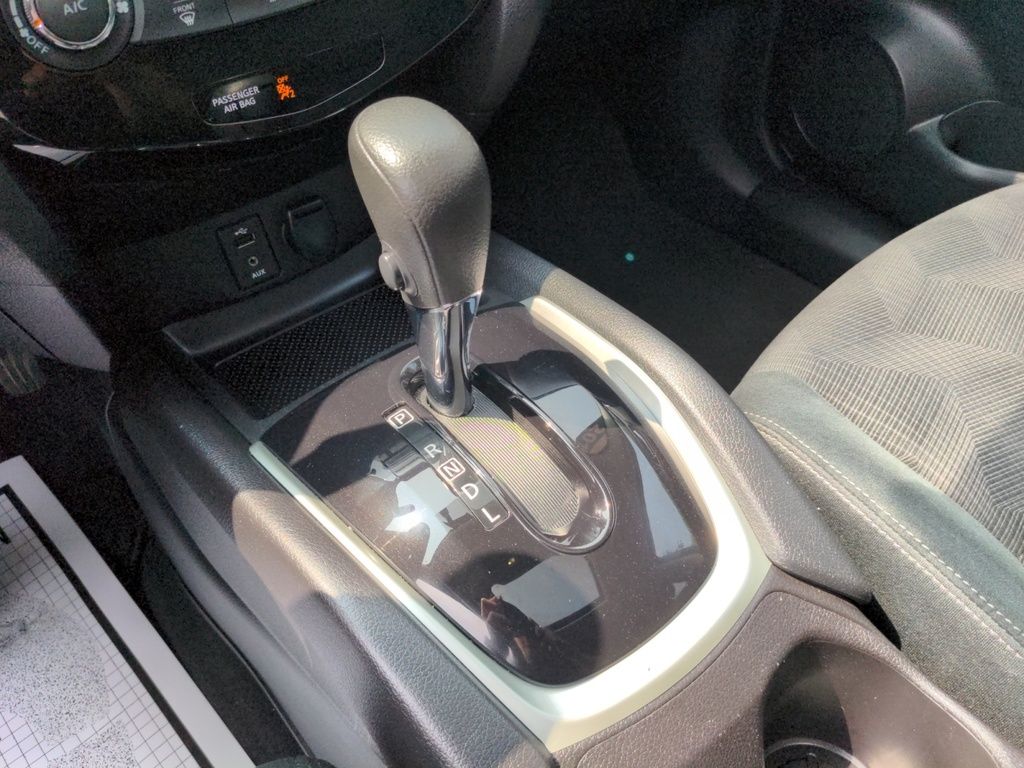 Nissan Rogue SV FWD 2015