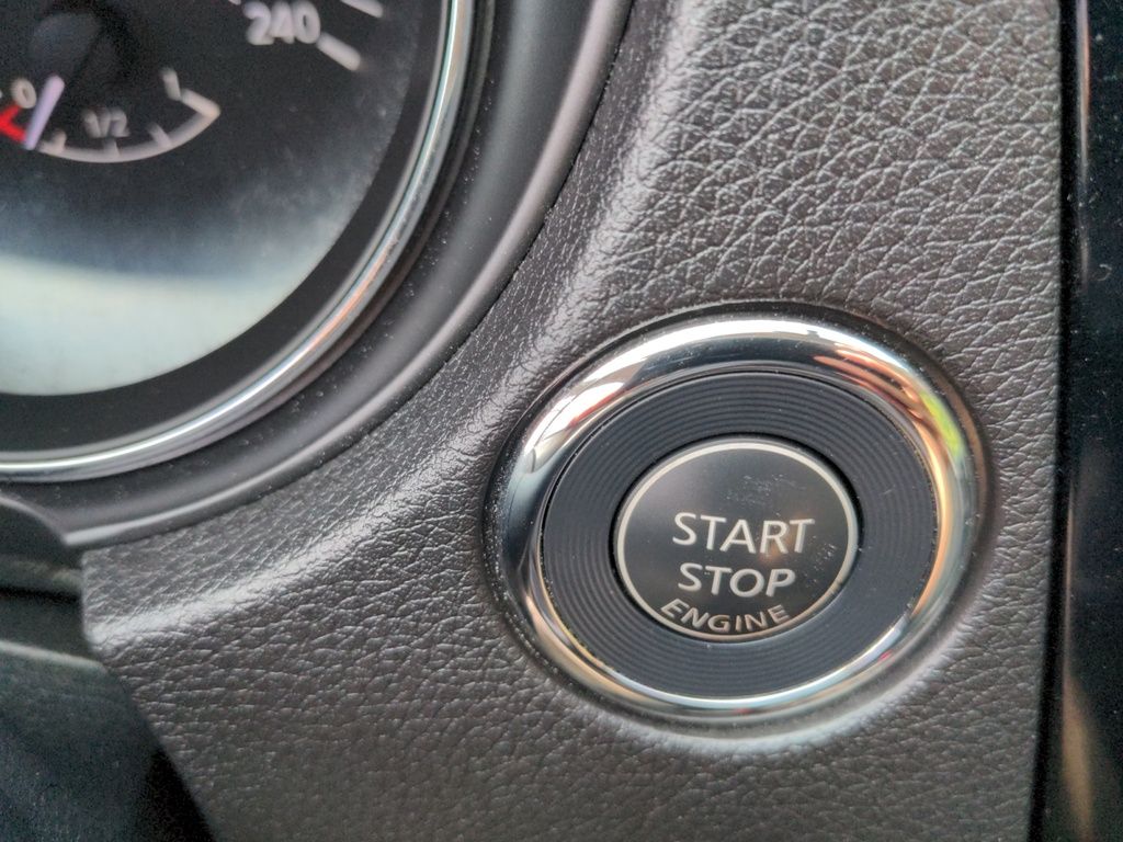 Nissan Rogue SV FWD 2015
