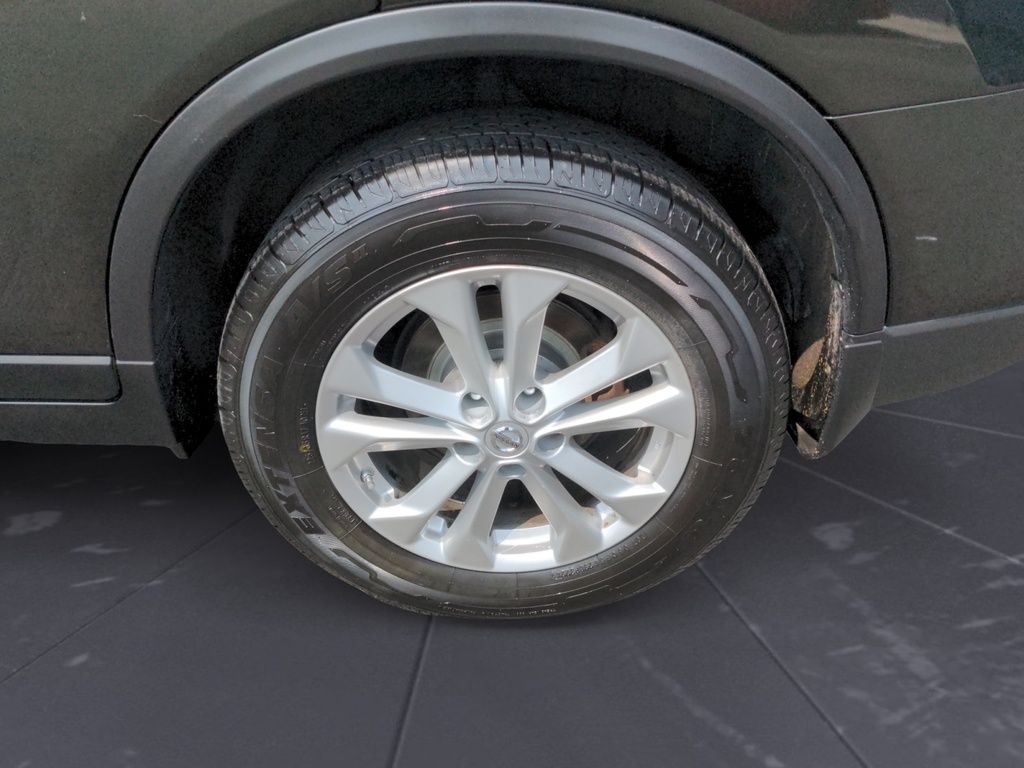 Nissan Rogue SV FWD 2015
