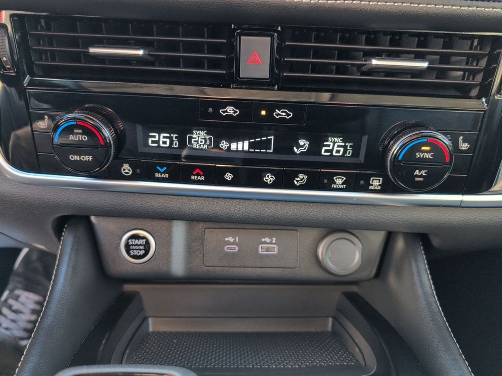 2023 Nissan Rogue SL AWD ! LOW KMS!