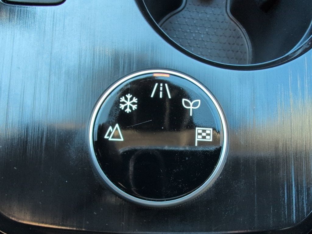 2023 Nissan Rogue SL AWD ! LOW KMS!